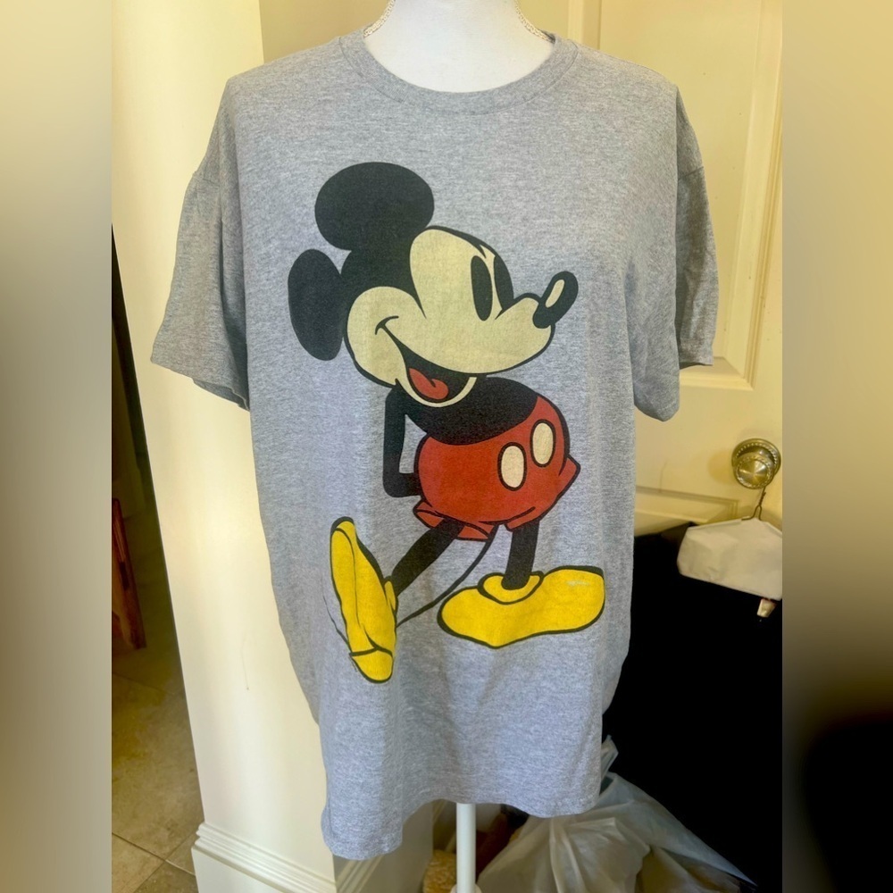 Mickey Mouse tee Vintage Good Condition. No stains or tears Large. - Picture 5 of 8